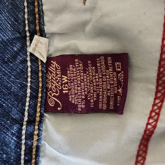 Royalty demin shorts - Picture 4 of 4